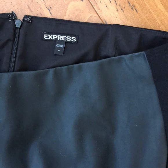Express faux leather panel skirt, size 4 - Picture 3 of 3
